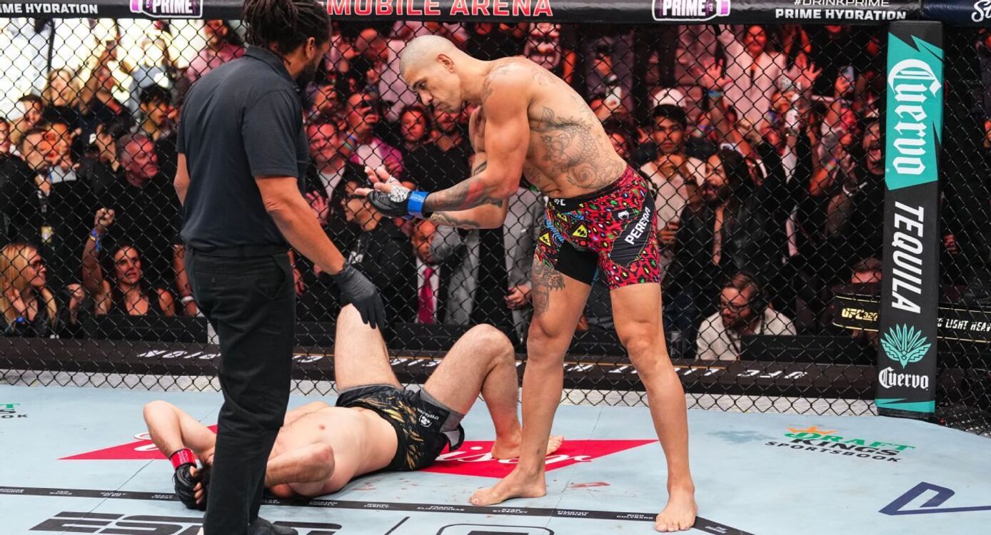 Alex Pereira Destroys Magomed Ankalaev in First-Round TKO to Regain UFC Light Heavyweight Crown